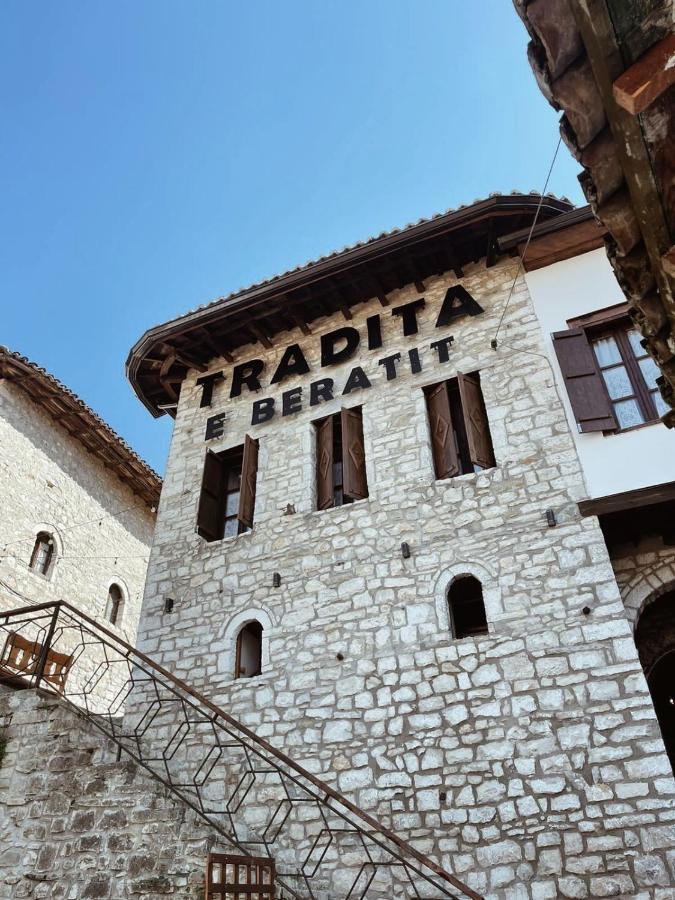 Tradita E Beratit Exterior foto